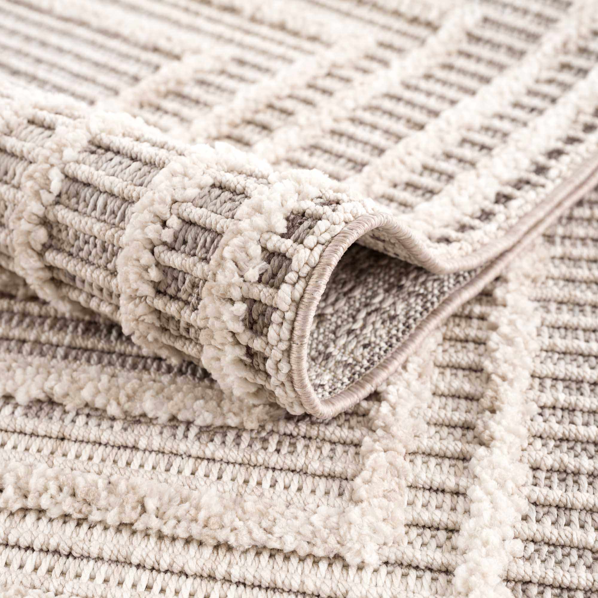 Lunao Area Rug - Image 9